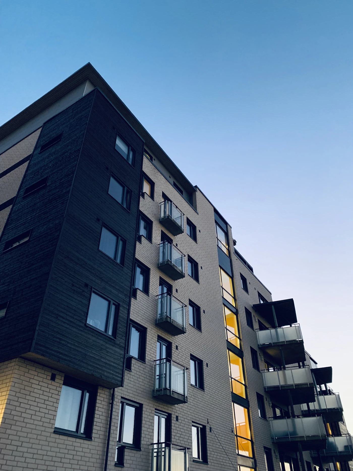 Apartment building security camera installation and parking coverage